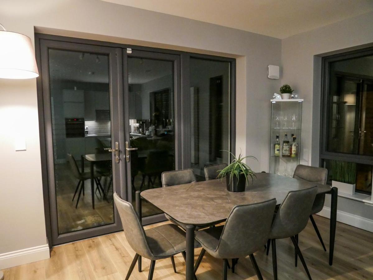 Entire Modern Home With Seaview And Parking Виклоу Экстерьер фото
