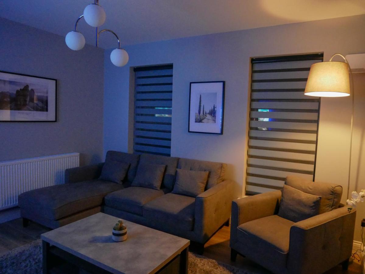 Entire Modern Home With Seaview And Parking Виклоу Экстерьер фото